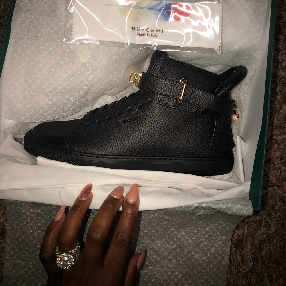 Women’s black leather Buscemi sneaker